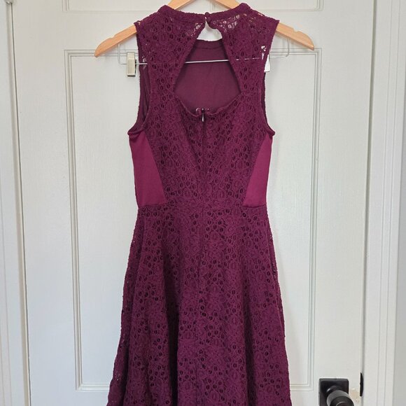 The Limited Burgundy Dress - Picture 2 of 2